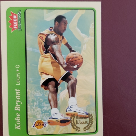 Kobe Bryant Lakers fleer baseball card
